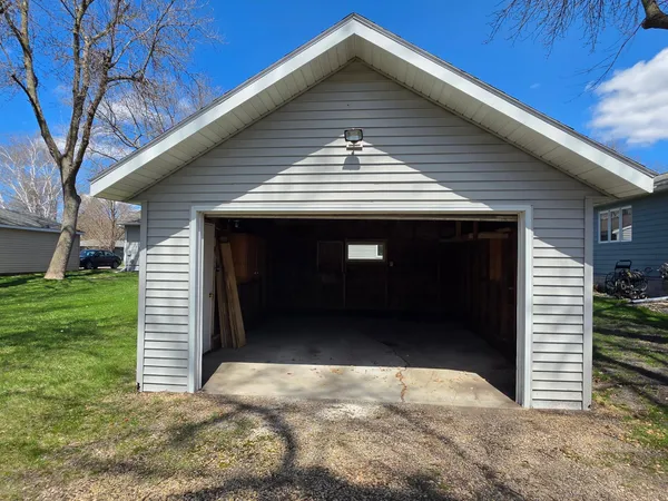 $145,000 | 710 6th Street Southwest, Wells, MN 56097