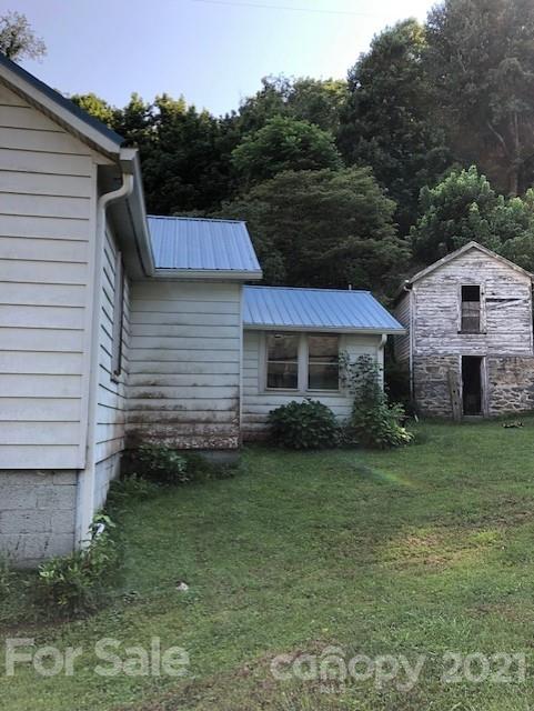 173 P P Davis Road Marshall, NC 28753 - Photo 8 of 42 Gallery Image 8