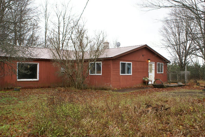 5684 North Webb Road Hessel, MI 49745 - Photo 14 of 17 Gallery Image 14