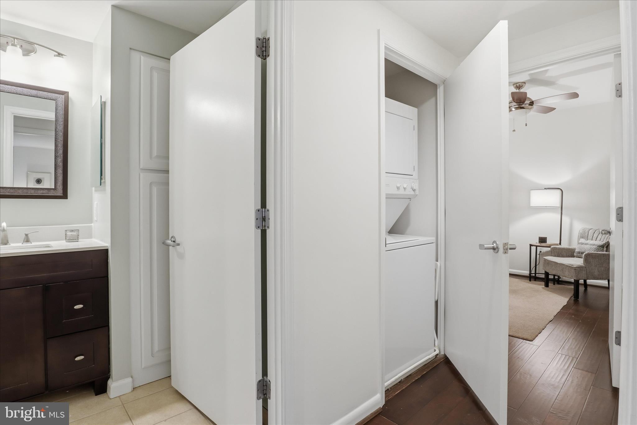 355 I Street Southwest, Unit 310S Washington, DC 20024 - Photo 12 of 42 In unit Washer/Dryer