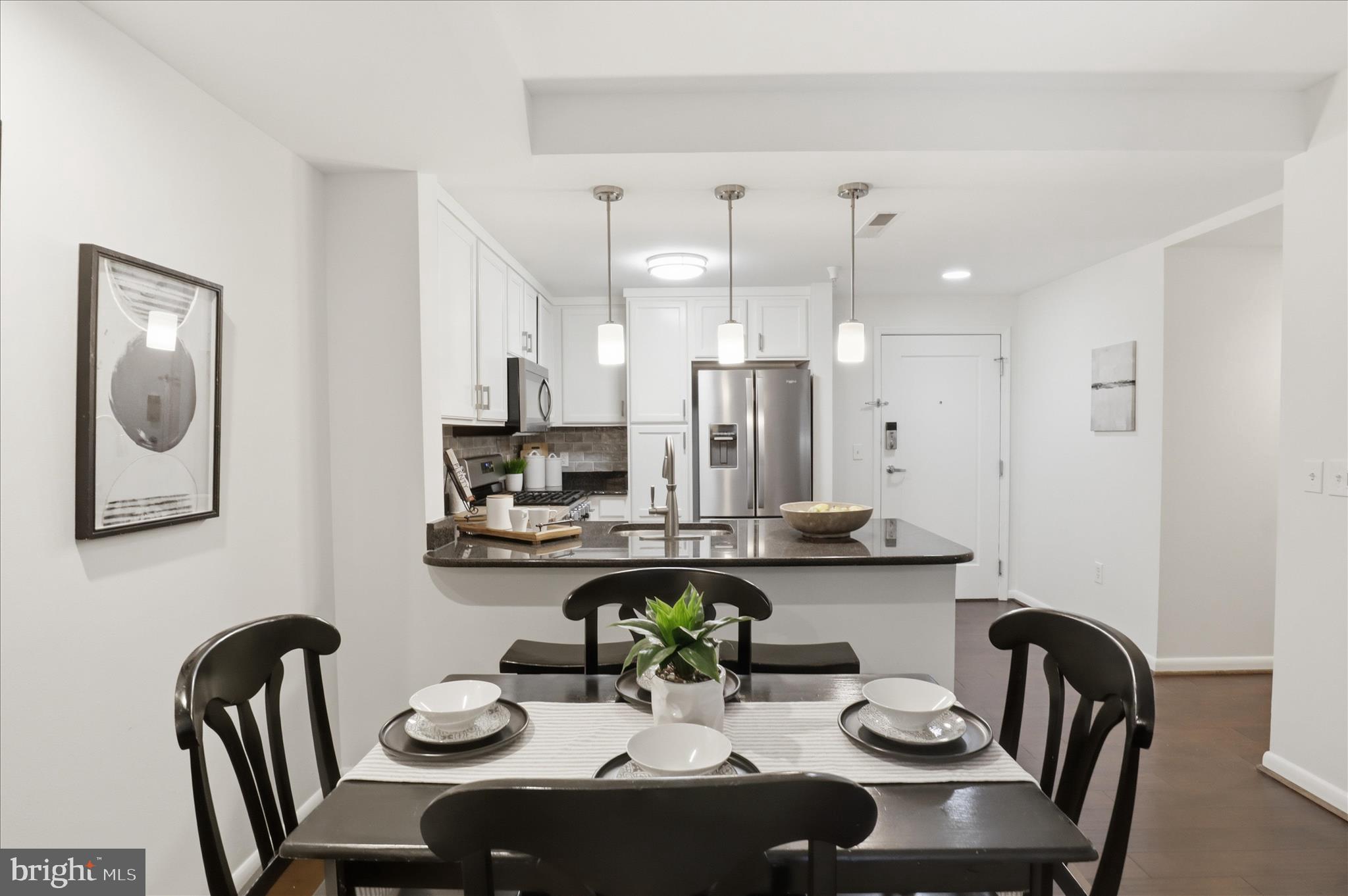 355 I Street Southwest, Unit 310S Washington, DC 20024 - Photo 7 of 42 Open concept dining and living