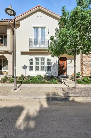 $420,000 | 6755 Plaza Via, Irving, TX 75039