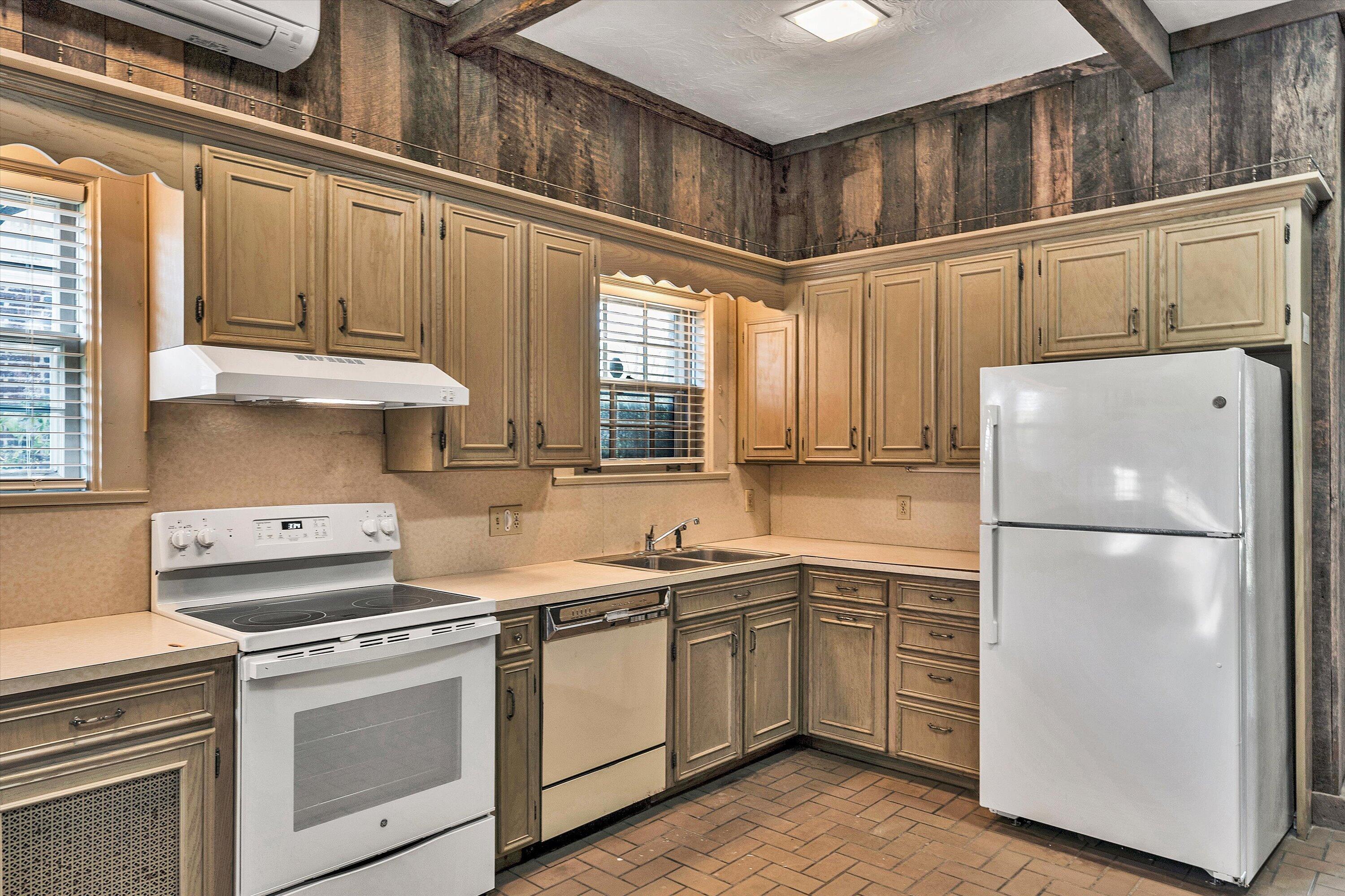 1902 Grandin Road Southwest Roanoke, VA 24015 - Photo 12 of 49 18-SGP-03088