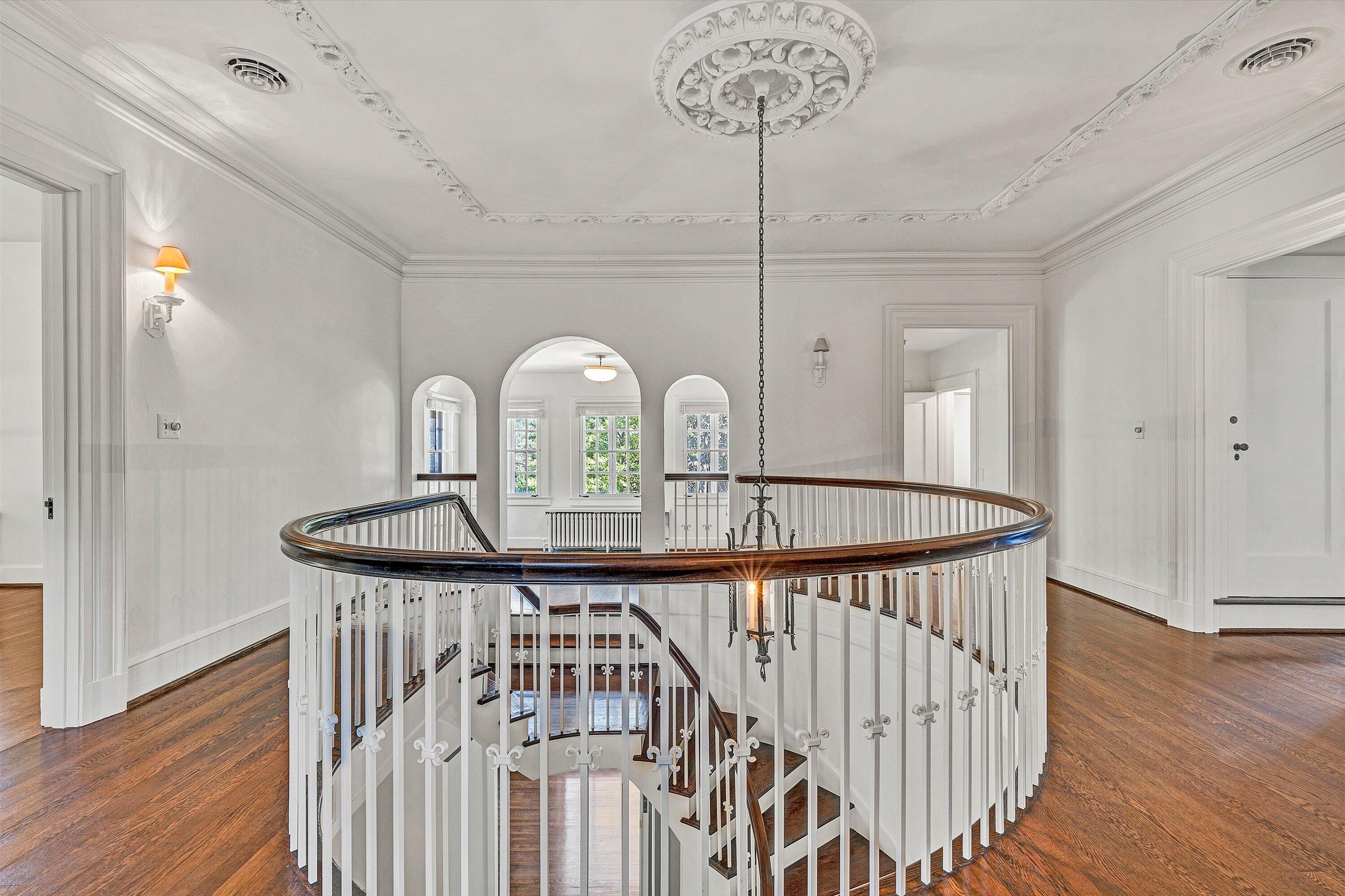 1902 Grandin Road Southwest Roanoke, VA 24015 - Photo 18 of 49 25-SGP-03124