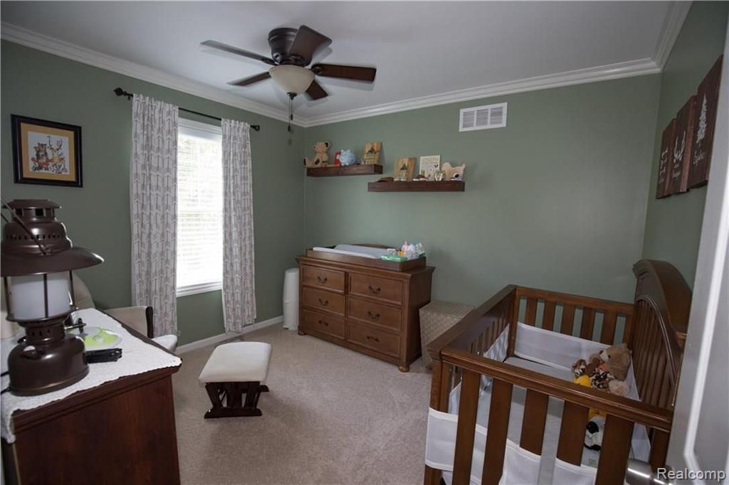 306 Whitney Drive Rochester Hills, MI 48307 - Photo 24 of 38
