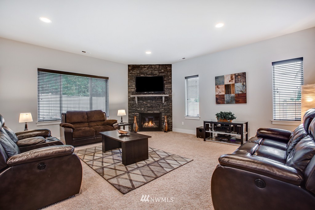 18008 33rd Drive Southeast Bothell, WA 98012 - Photo 5 of 23
