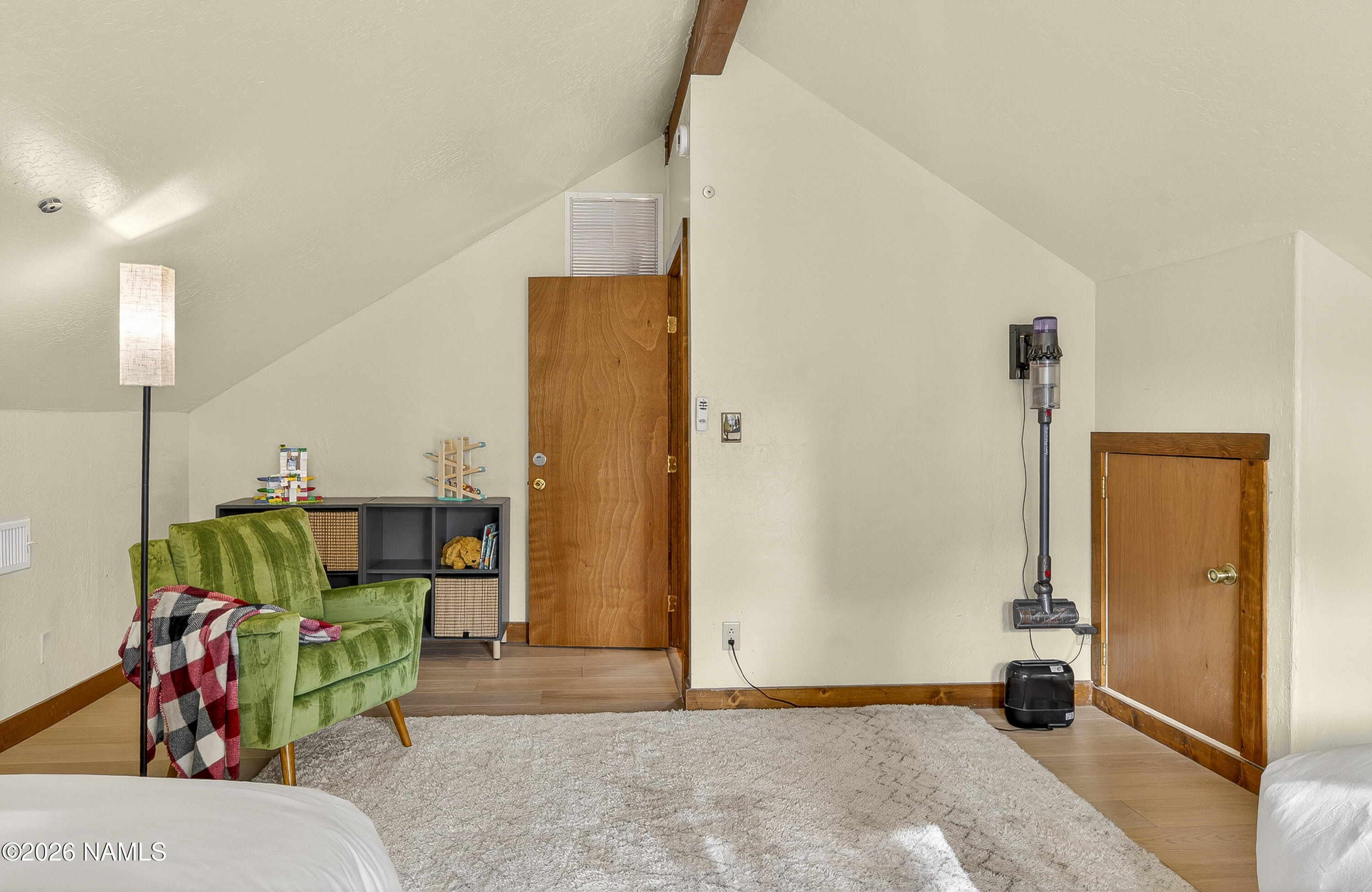 39291 Lake Mary Road Happy Jack, AZ 86024 - Photo 17 of 54 14 Upstairs Bedroom Sitting Area