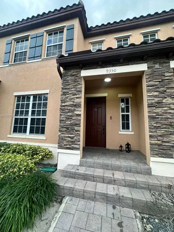 $3,100 | 9350 Southwest 171st Court, Unit 9350, Miami, FL 33196