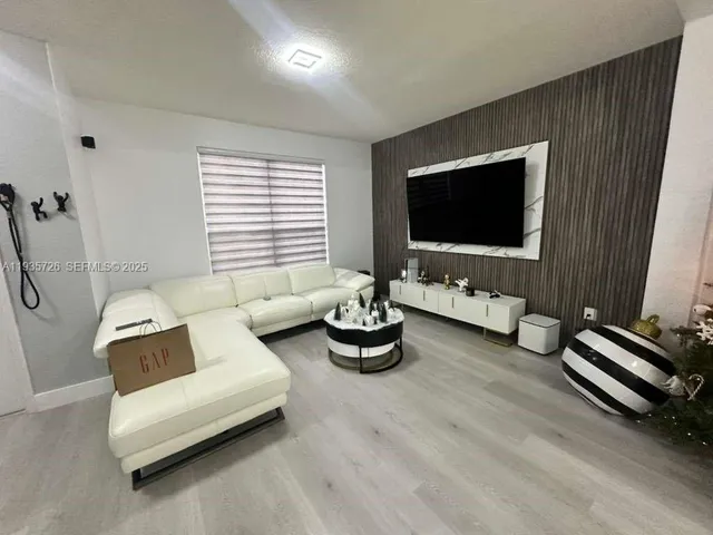 $3,100 | 9350 Southwest 171st Court, Unit 9350, Miami, FL 33196