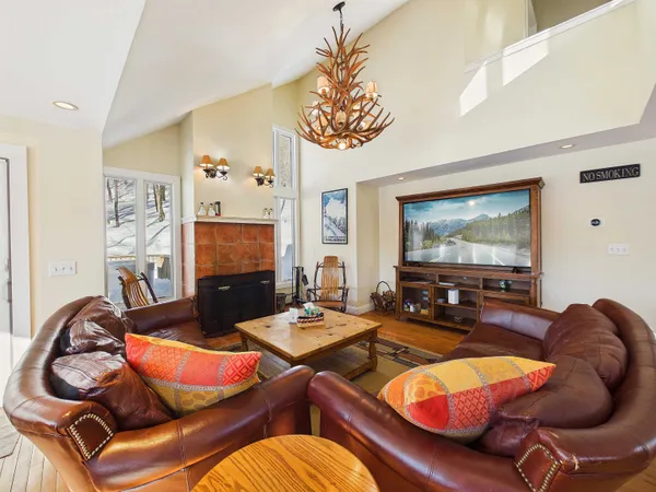 $2,750,000 | 300 Trailside Drive, Unit D, Killington, VT 05751