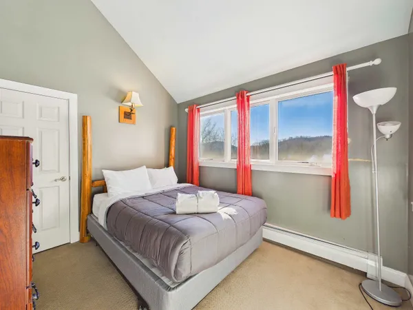 $2,750,000 | 300 Trailside Drive, Unit D, Killington, VT 05751