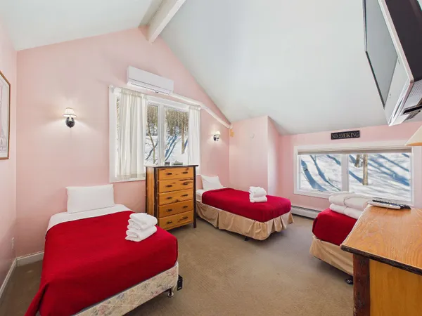 $2,750,000 | 300 Trailside Drive, Unit D, Killington, VT 05751