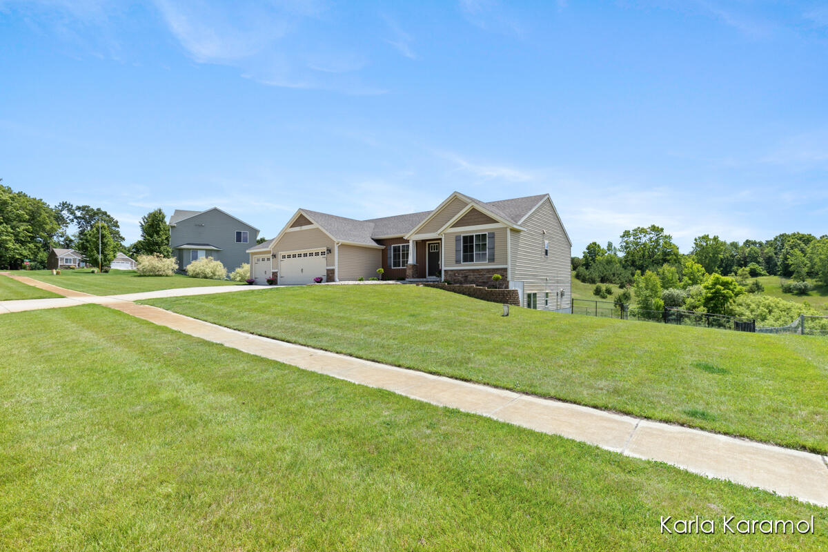 11782 Ridge Water Drive Northeast Sparta, MI 49345 - Photo 2 of 46 IMG_1001