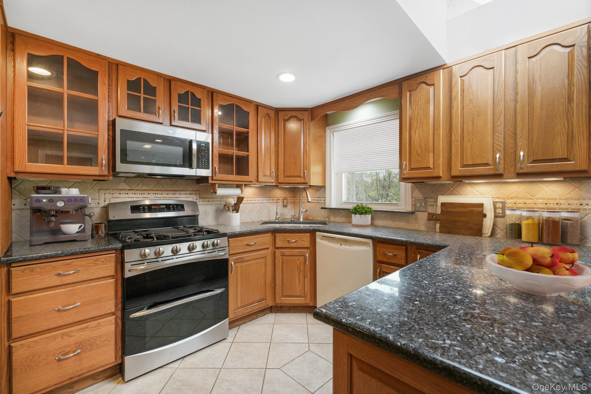 24 Overlook Road Ardsley, NY 10502 - Photo 13 of 34