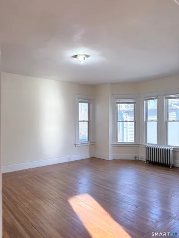 $1,590 | 733 Elm Street, Unit 2, New Haven, CT 06511