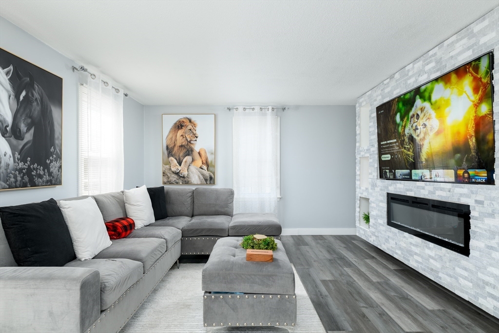 16 Vincent Circle Worcester, MA 01604 - Photo 7 of 18