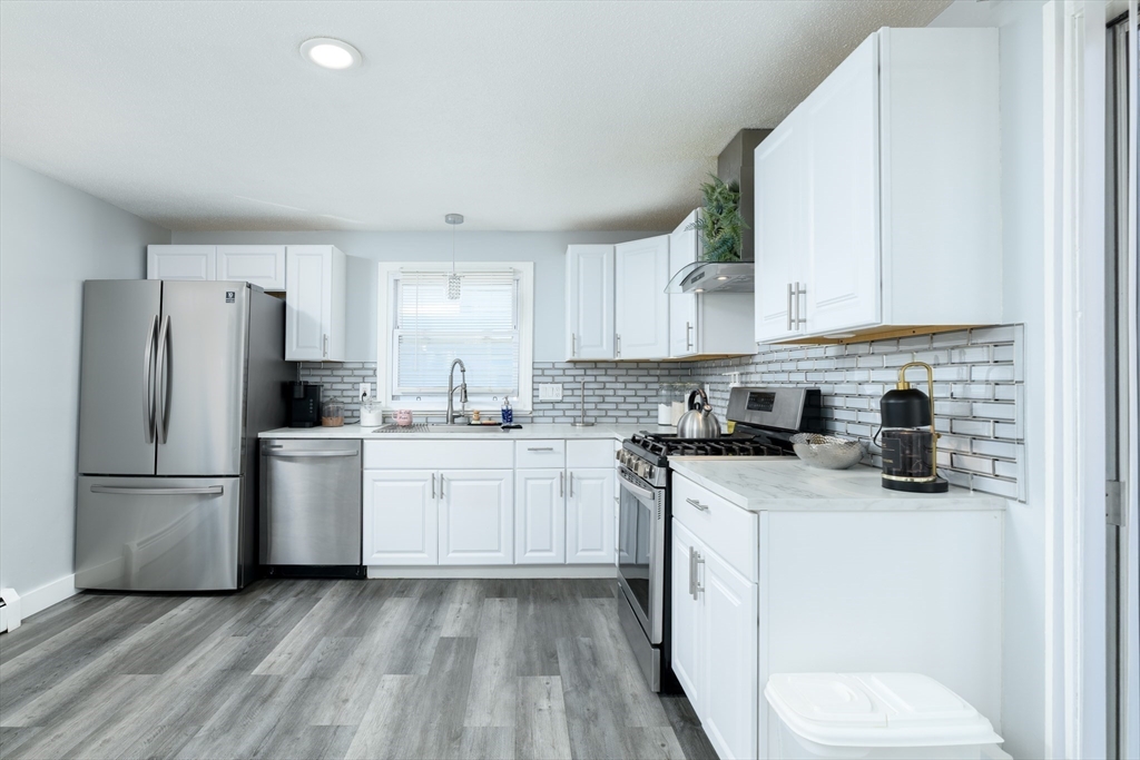 16 Vincent Circle Worcester, MA 01604 - Photo 10 of 18