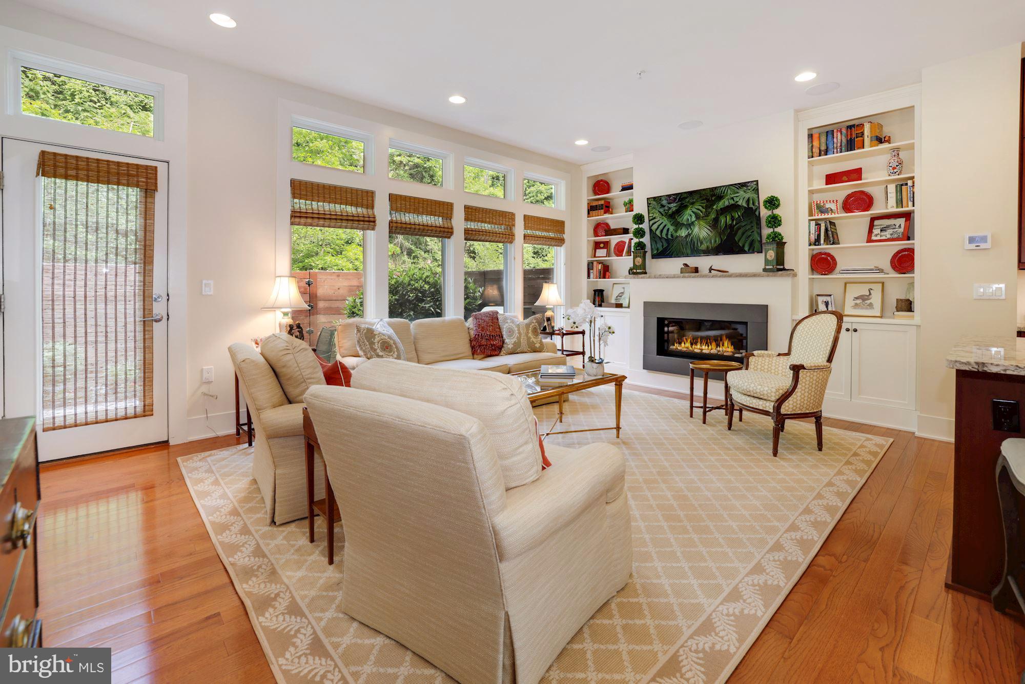 5129 Willet Bridge Road Bethesda, MD 20816 - Photo 10 of 40 Gas fireplace