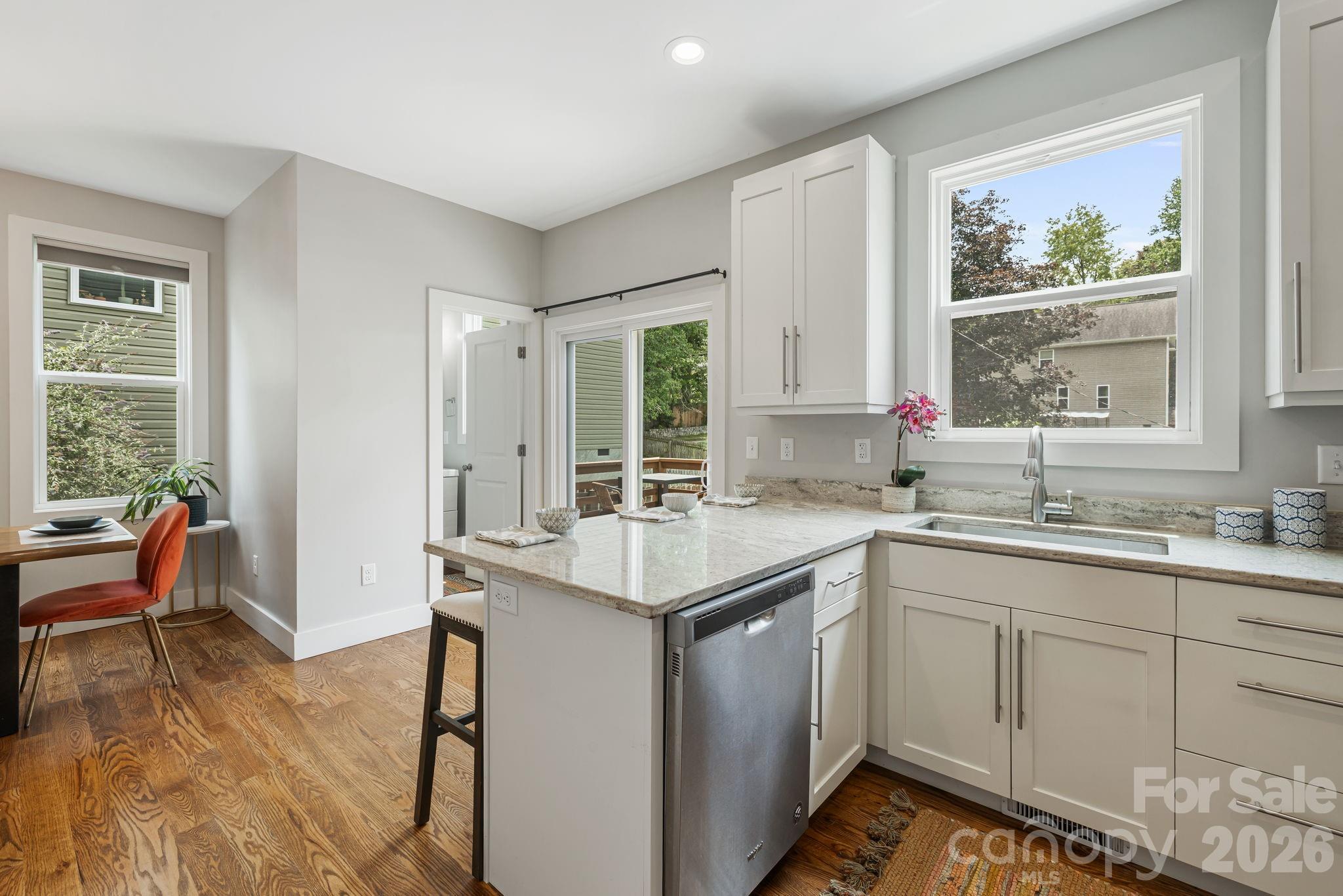 81 Bellevue Road Asheville, NC 28803 - Photo 9 of 35