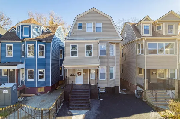 $2,750 | 110 North 17th Street, East Orange, NJ 07017