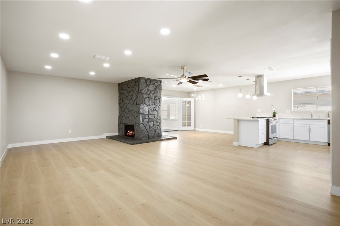 324 Lakehurst Road Las Vegas, NV 89145 - Photo 7 of 39 Gallery Image 7