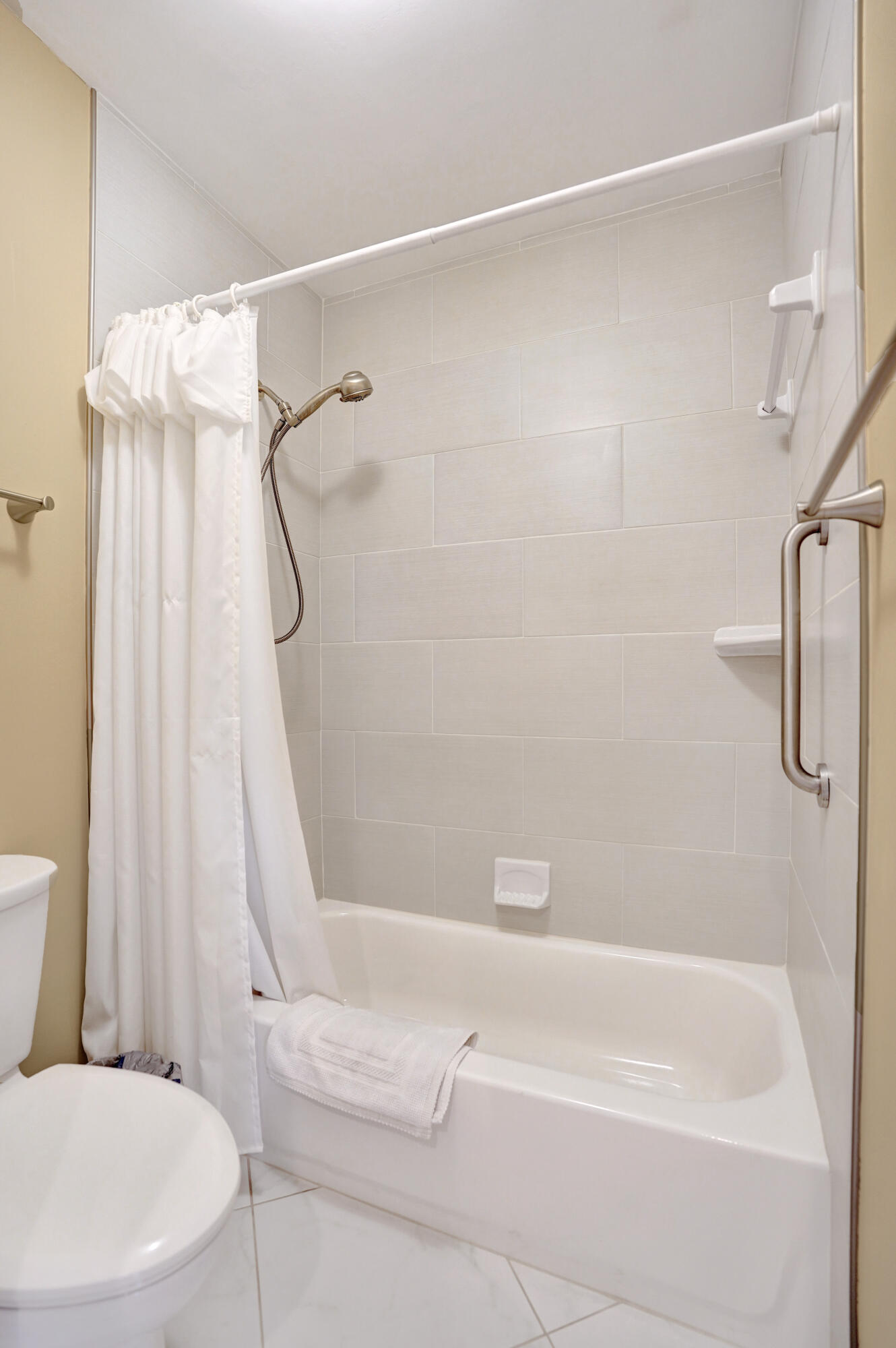 8620 Chevy Chase Drive Boca Raton, FL 33433 - Photo 34 of 44 DSC05796