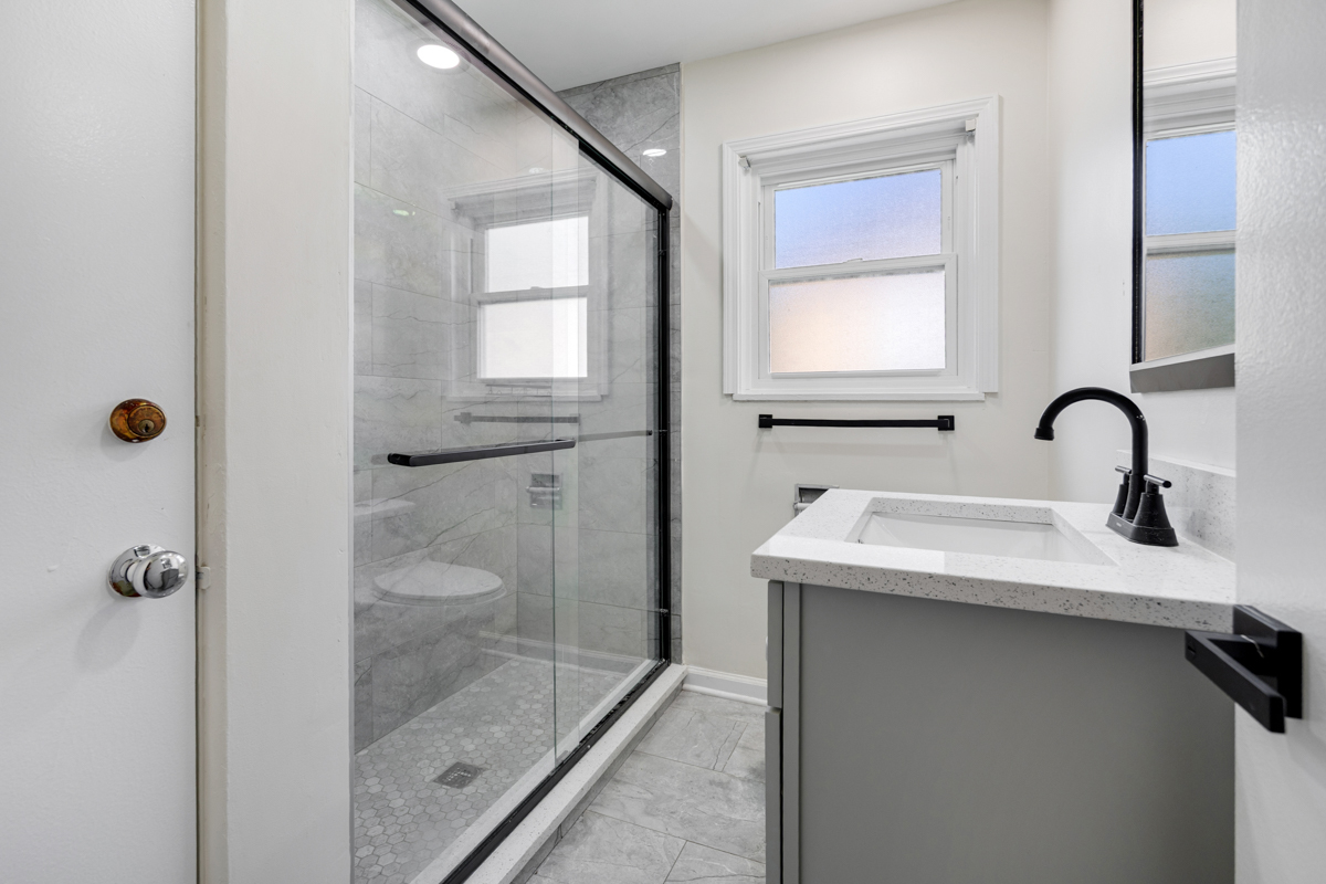 7248 North Ridge Boulevard Chicago, IL 60645 - Photo 20 of 31 Gallery Image 20