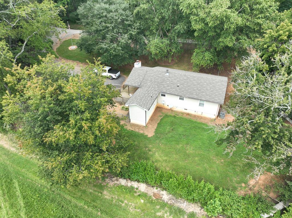 903 Village Road Hiawassee, GA 30546 - Photo 2 of 59