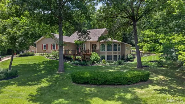 $800,000 | 5 Hickory Valley Court, O'Fallon, MO 63366