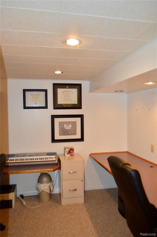35472 Fredericksburg Road Farmington Hills, MI 48331 - Photo 21 of 28