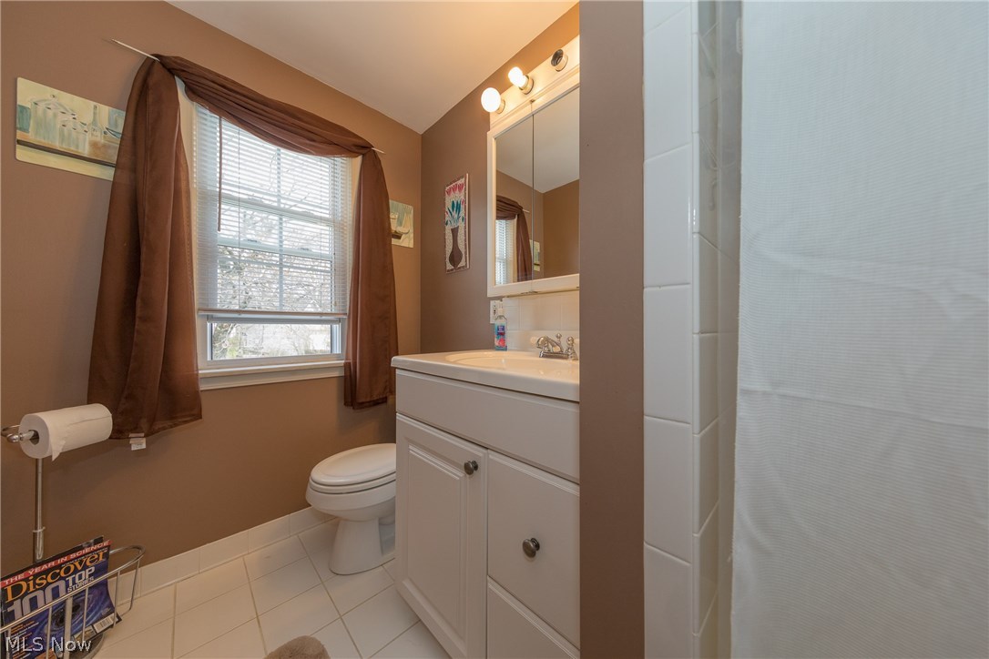 5035 North Barton Road Cleveland, OH 44124 - Photo 25 of 32