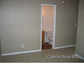 2718 Black Springfield, IL 62702 - Photo 8 of 22