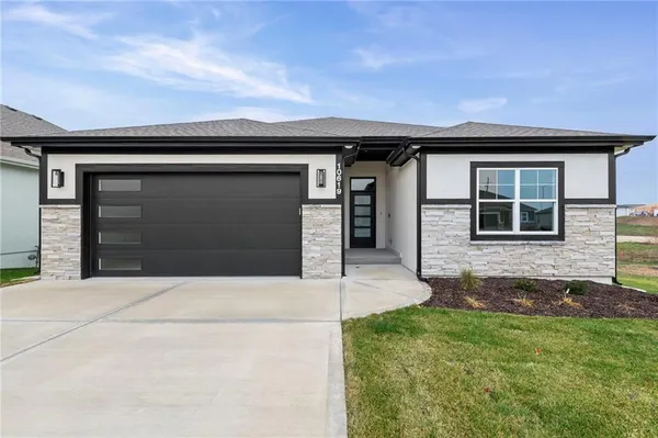 $569,700 | 10619 North Bell Street, Kansas City, MO 64155