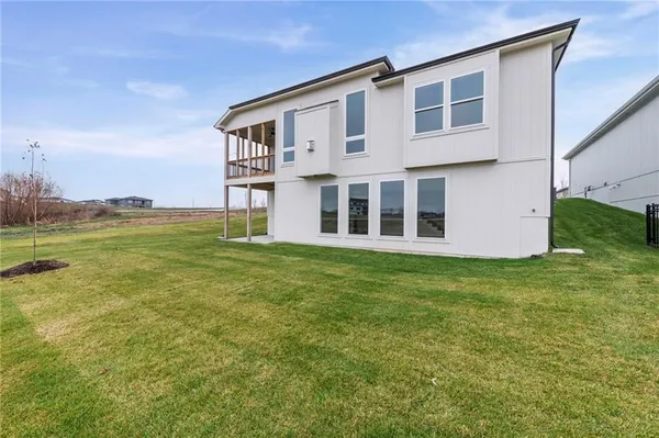 $569,700 | 10619 North Bell Street, Kansas City, MO 64155