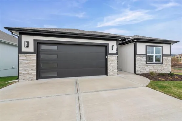 $569,700 | 10619 North Bell Street, Kansas City, MO 64155
