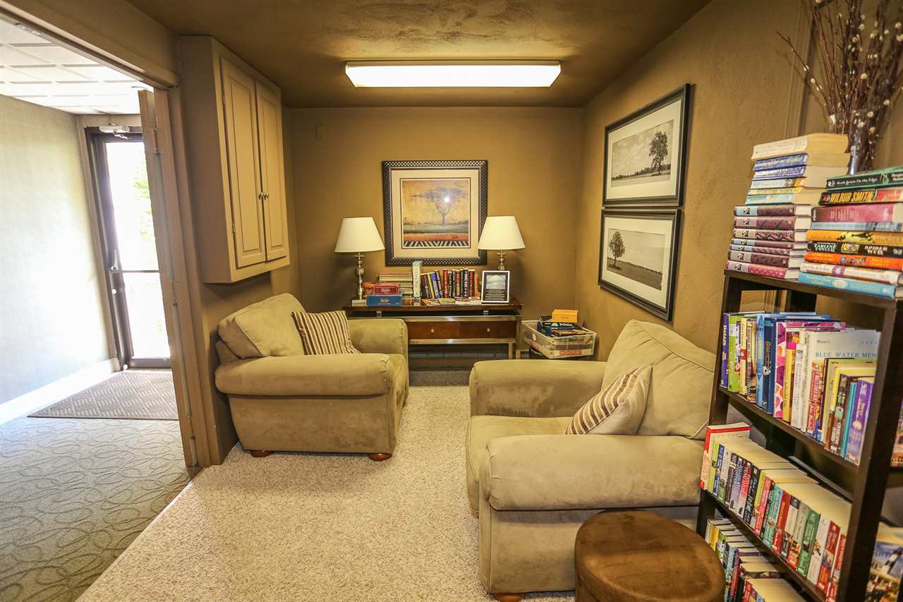 55 River Road, Unit 10D Manchester, NH 03104 - Photo 8 of 12 Gallery Image 8