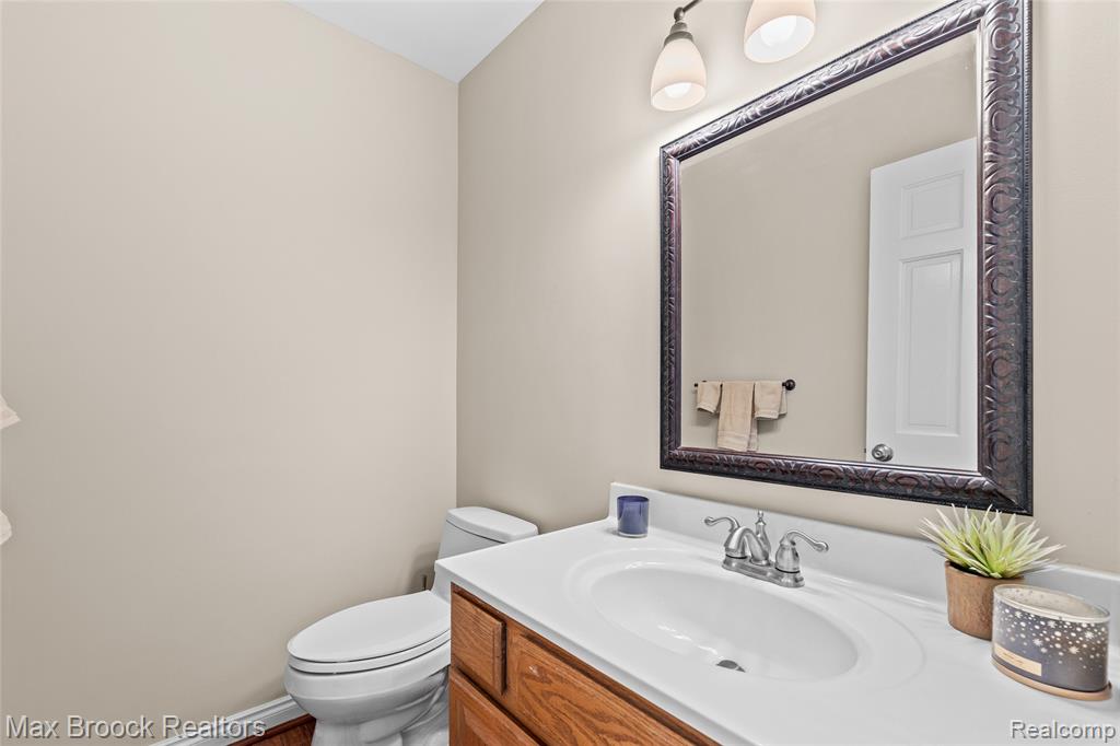 1766 Snowden Circle Rochester Hills, MI 48306 - Photo 14 of 37