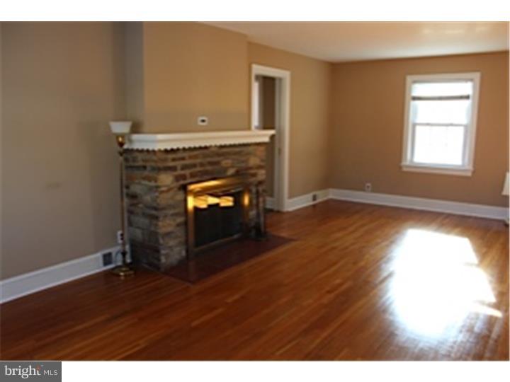 9 Wendover Road Yardley, PA 19067 - Photo 4 of 20 Living Room