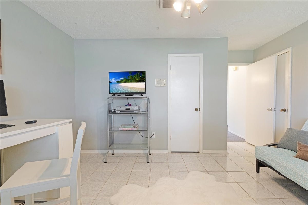 2708 Valley Forge Drive Pasadena, TX 77502 - Photo 15 of 21