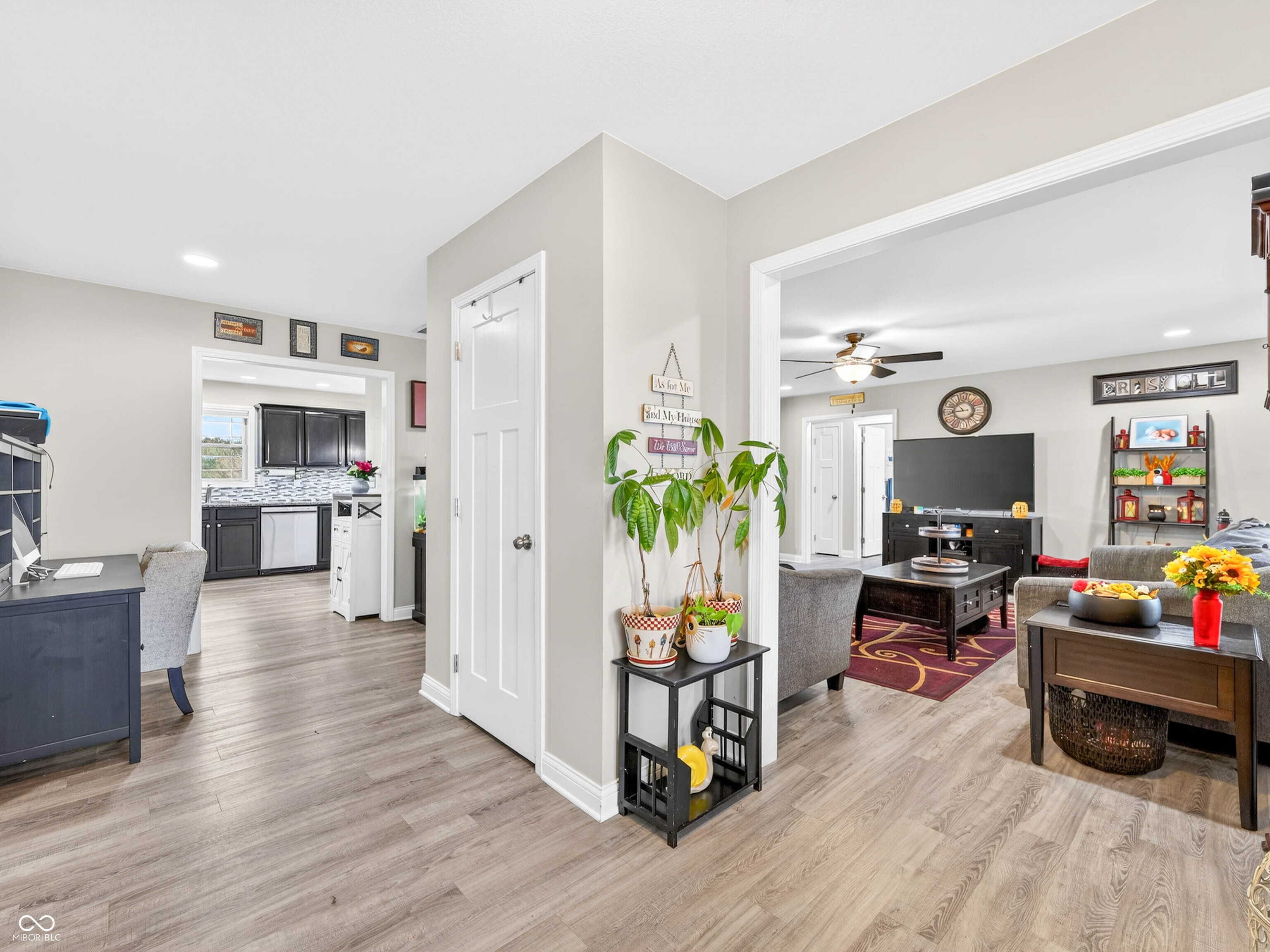 5997 Spring Meadow Lane Seymour, IN 47274 - Photo 5 of 90