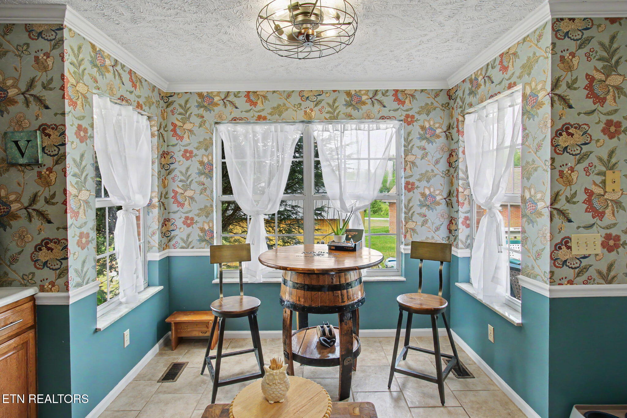 3909 Tuckaleechee Pike Maryville, TN 37804 - Photo 13 of 37 Kitchen Breakfast Nook