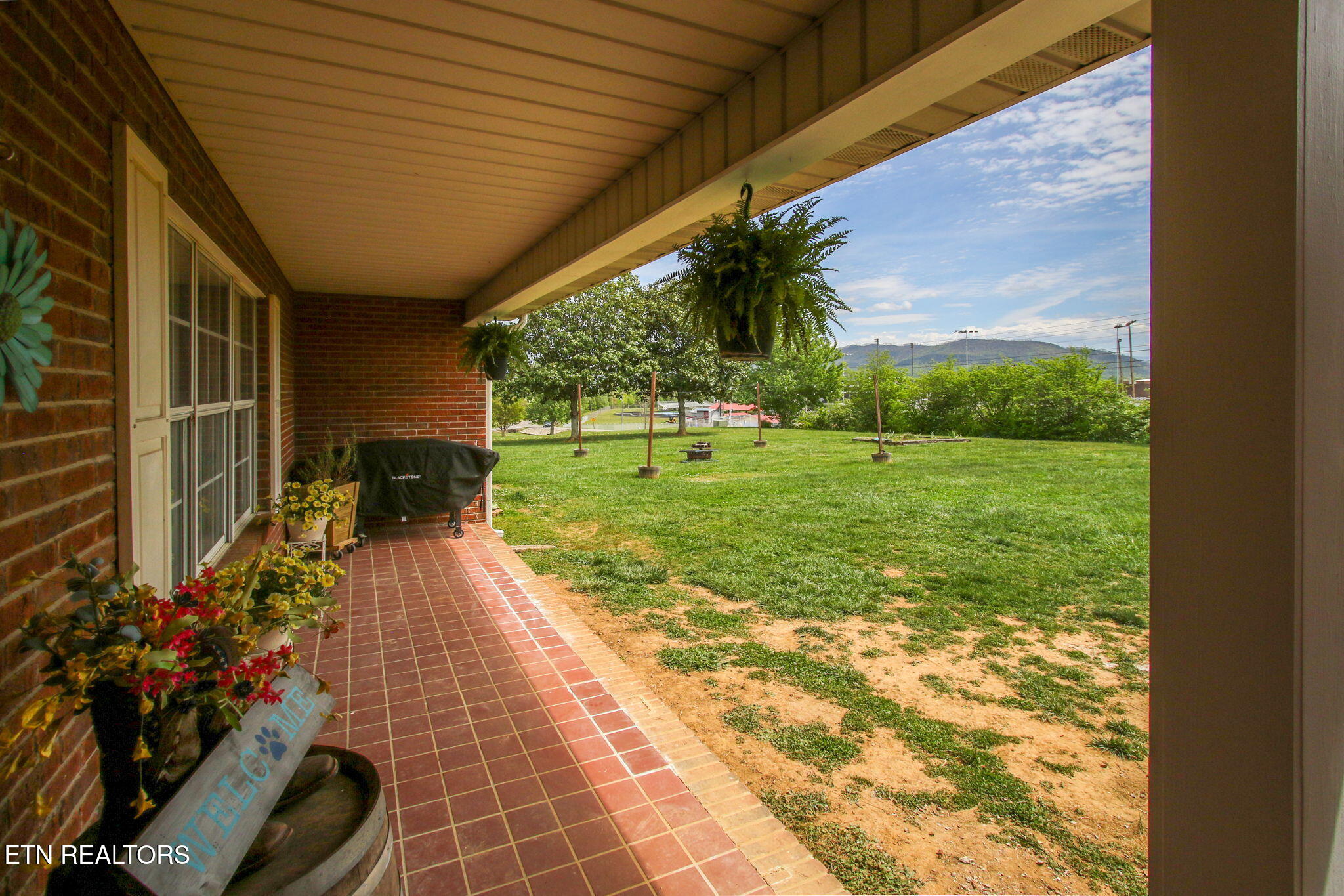 3909 Tuckaleechee Pike Maryville, TN 37804 - Photo 37 of 37 Front Porch