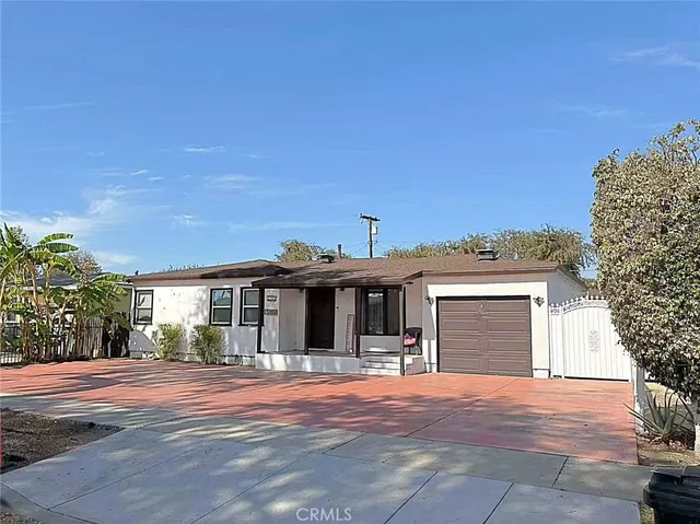 $995,000 | 1105 East Walnut Avenue, Fullerton, CA 92831