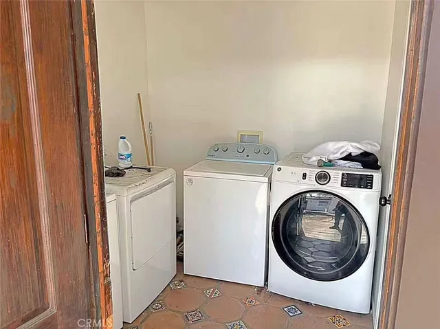 $995,000 | 1105 East Walnut Avenue, Fullerton, CA 92831