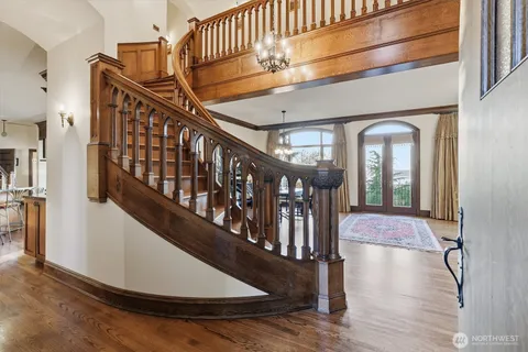 a view of entryway
