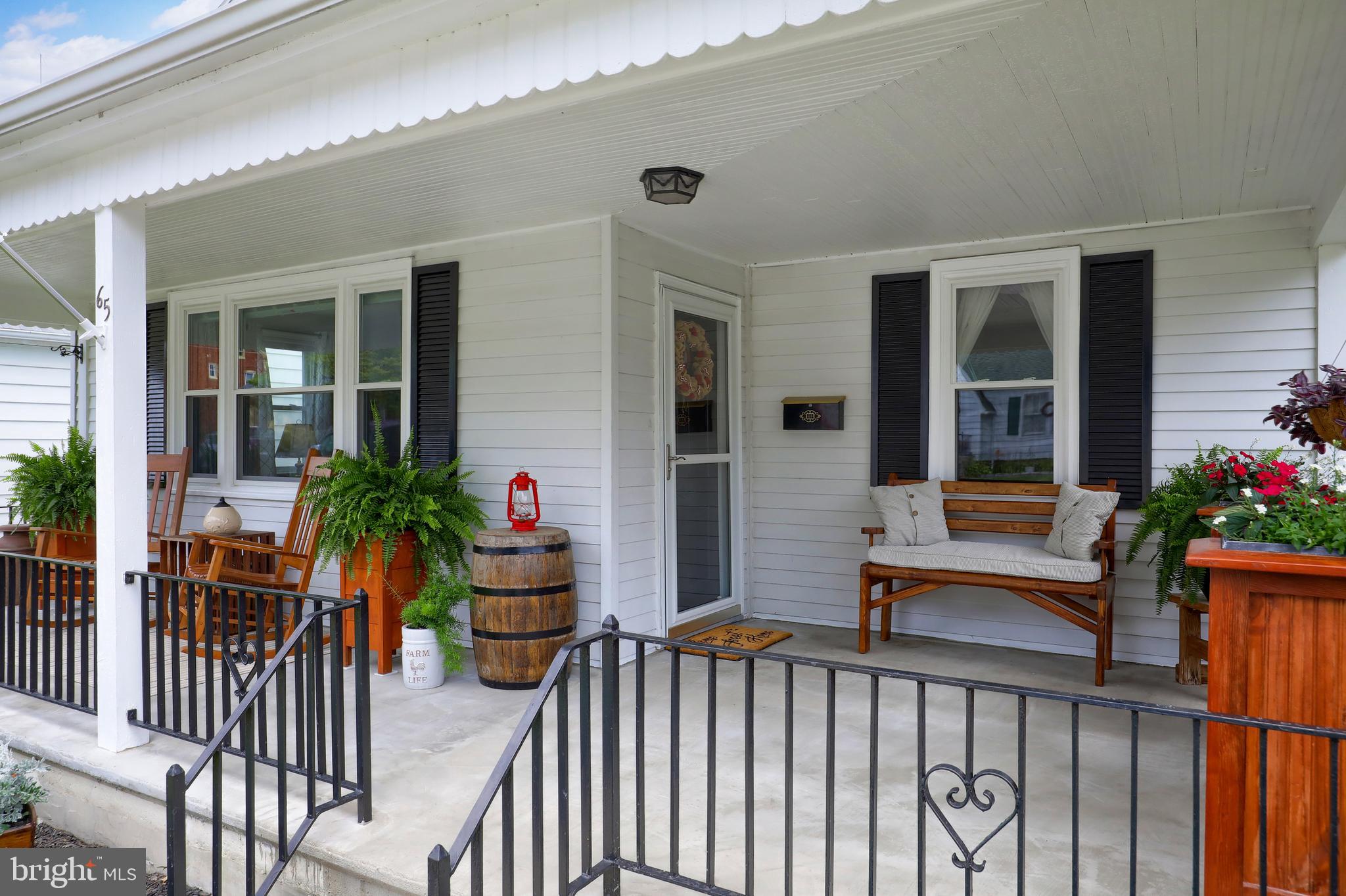 65 North Walnut Street Spring Grove, PA 17362 - Photo 2 of 33 Gallery Image 2