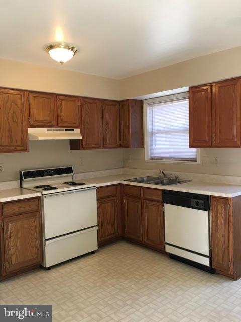 4327 Spring Avenue Baltimore, MD 21227 - Photo 3 of 14 first Kitchen