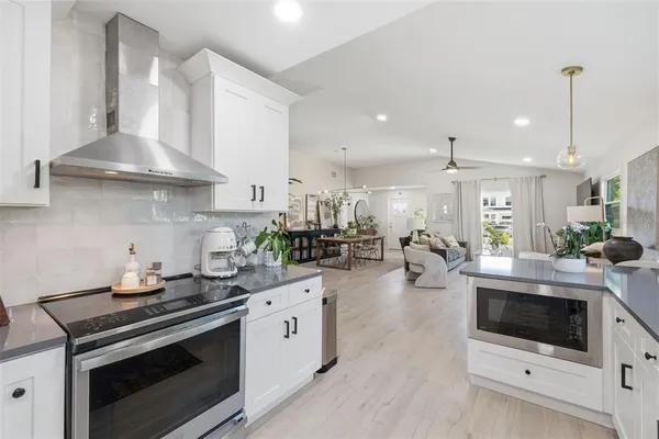 $530,000 | 2739 16th Avenue North, St. Petersburg, FL 33713