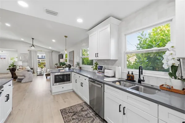 $530,000 | 2739 16th Avenue North, St. Petersburg, FL 33713