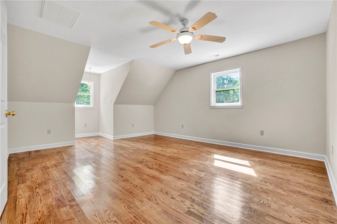 120 Patterson Ridge Road Salem, SC 29676 - Photo 19 of 46 Upstairs bedroom 2 with walk in closet and adjoining bath.